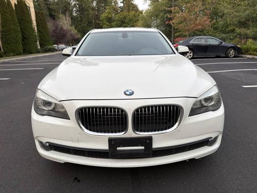 2010 BMW 750 i xDrive