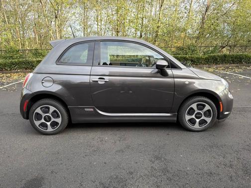 2016 FIAT 500e Battery Electric