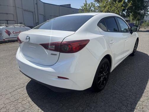 2015 Mazda Mazda3 i Sport