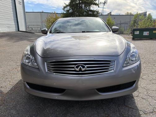 2009 INFINITI G37x Base