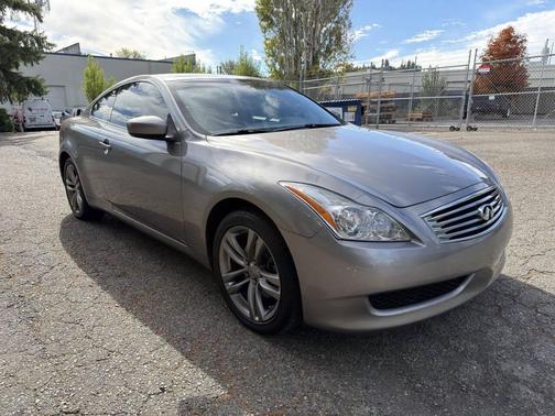 2009 INFINITI G37x Base