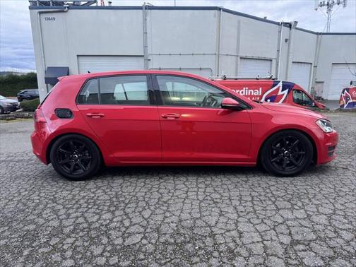 2017 Volkswagen Golf TSI S 4-Door