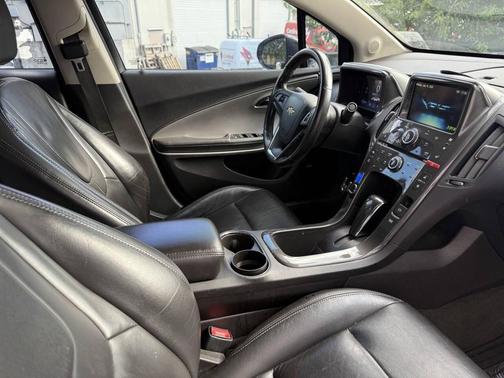 2011 Chevrolet Volt Base
