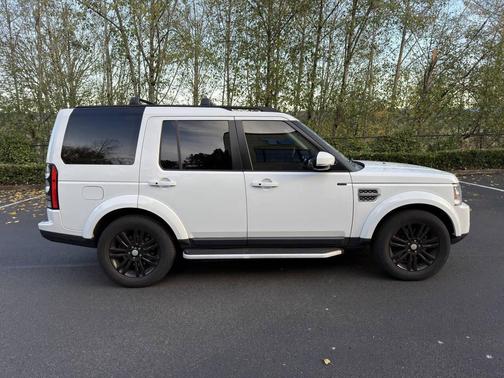 2015 Land Rover LR4 Base