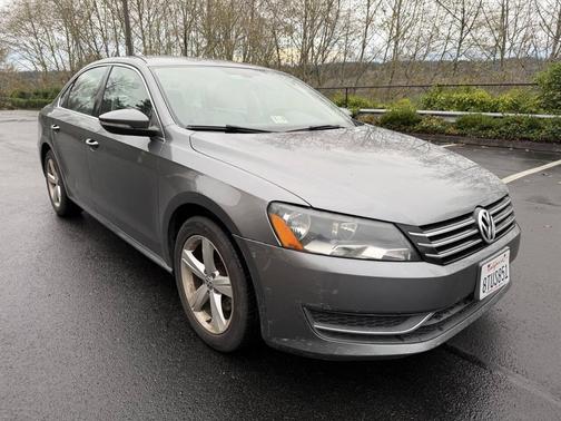 2012 Volkswagen Passat 2.5 SE