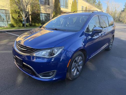 2018 Chrysler Pacifica Hybrid Limited