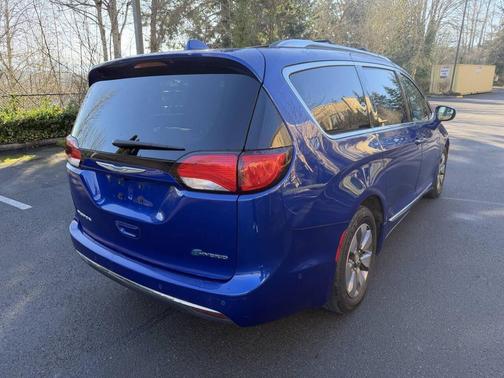 2018 Chrysler Pacifica Hybrid Limited