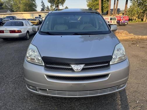 2005 Toyota Sienna XLE
