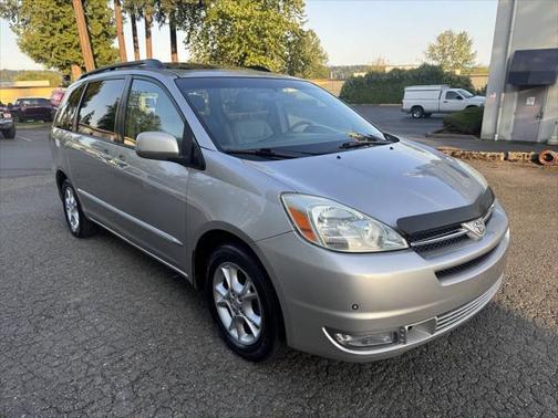2005 Toyota Sienna XLE