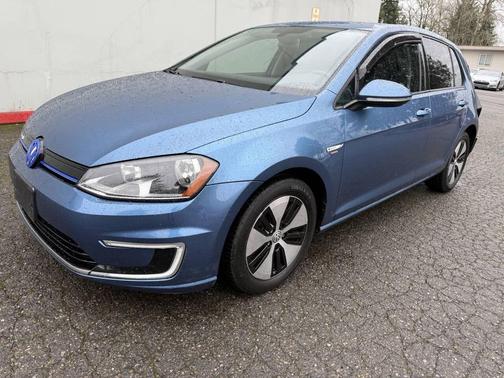 2016 Volkswagen e-Golf SE