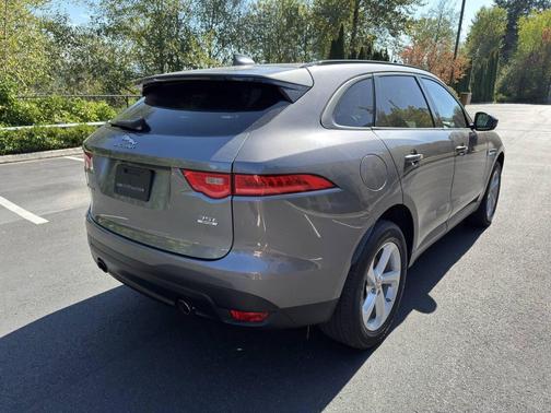 2017 Jaguar F-PACE 35t Premium