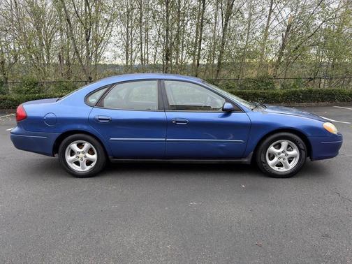 2003 Ford Taurus SE 4dr Sedan