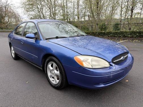 2003 Ford Taurus SE 4dr Sedan