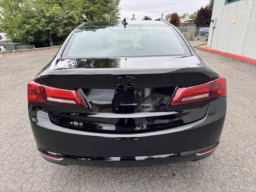 2017 Acura TLX w/Technology Package