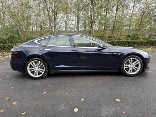 2013 Tesla Model S Base