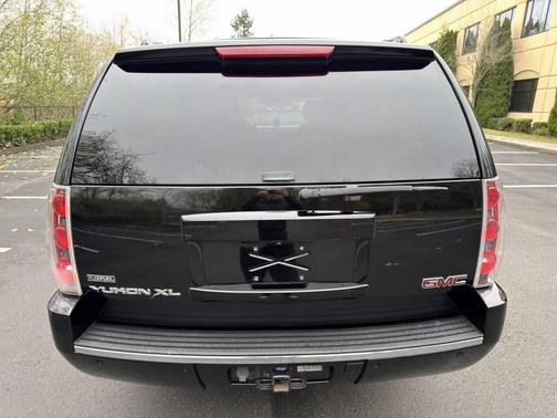 2009 GMC Yukon XL Denali