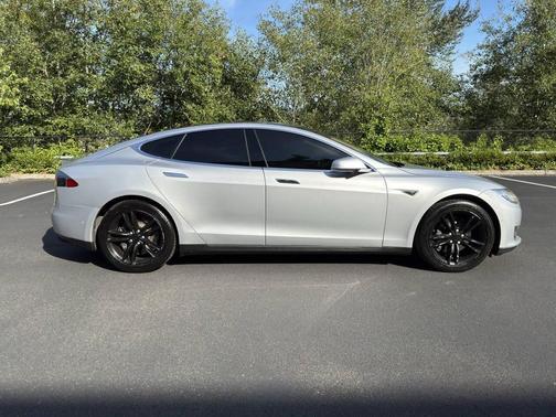 2015 Tesla Model S P85D