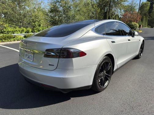 2015 Tesla Model S P85D