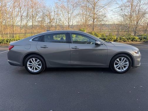 2017 Chevrolet Malibu 1LT