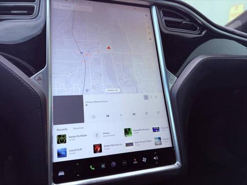 2015 Tesla Model S 70D