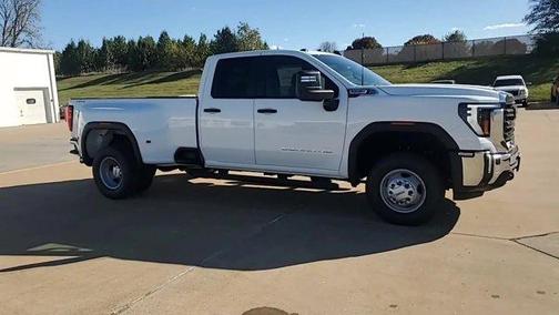 2026 GMC Sierra 3500 Pro