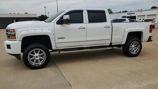 Summit White 2017 Chevrolet Silverado 2500 High Country