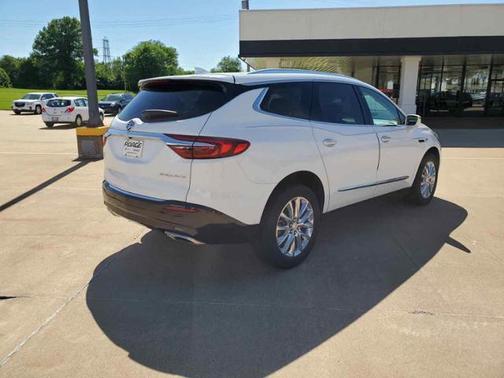 Photo 5 of 18 of 2019 Buick Enclave Essence