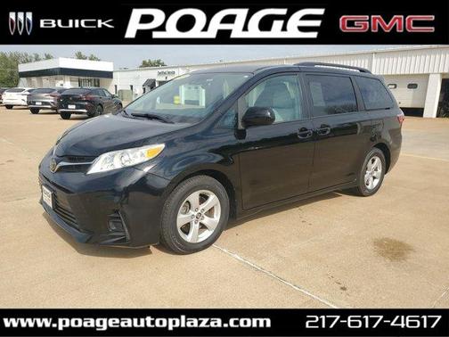 2018 Toyota Sienna LE