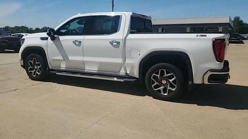 Summit White 2023 GMC Sierra 1500 SLT