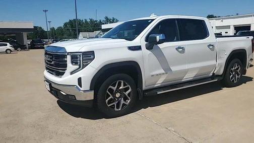 Summit White 2023 GMC Sierra 1500 SLT
