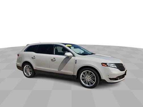2019 Lincoln MKT Standard
