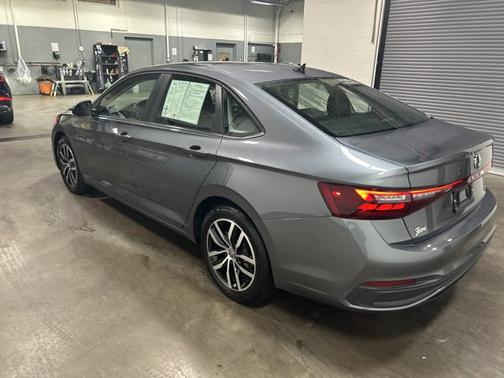 2025 Volkswagen Jetta 1.5T SE