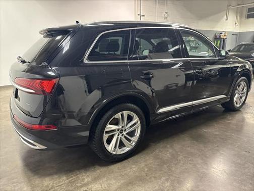 2023 Audi Q7 Premium Plus 55 TFSI quattro Tiptronic