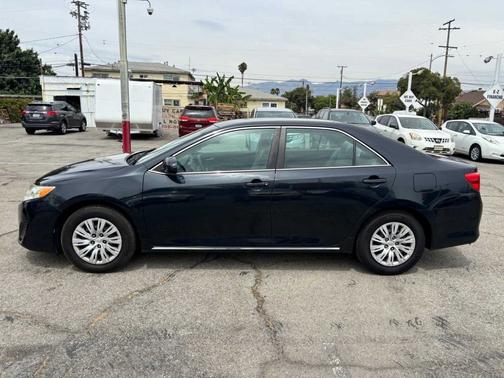 2013 Toyota Camry 4dr Sdn I4 Auto L (Natl)