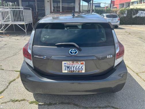 2015 Toyota Prius c 5dr HB Three (Natl)