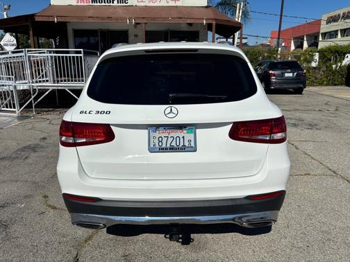 designo Diamond White Metallic 2016 Mercedes-Benz GLC-Class RWD 4dr GLC 300