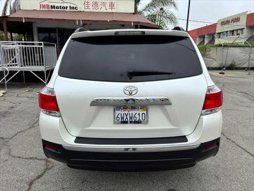 2012 Toyota Highlander SE