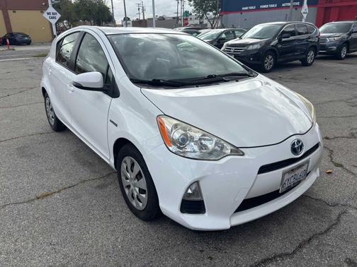 Super White 2012 Toyota Prius c 5dr HB Two (Natl)