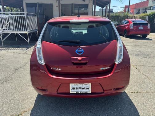Cayenne Red 2015 Nissan Leaf 4dr HB S