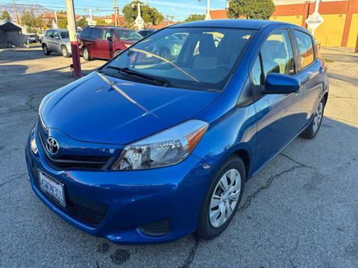 2012 Toyota Yaris LE