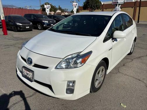 2010 Toyota Prius III