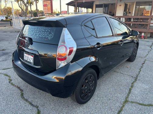 2014 Toyota Prius c Two
