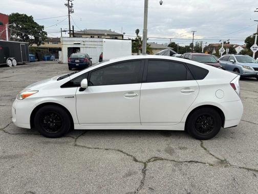 2013 Toyota Prius 5dr HB Three (Natl)