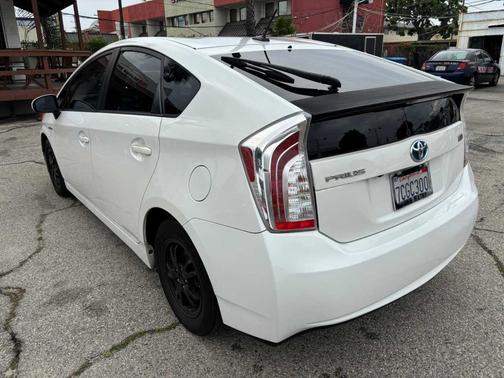 2013 Toyota Prius 5dr HB Three (Natl)