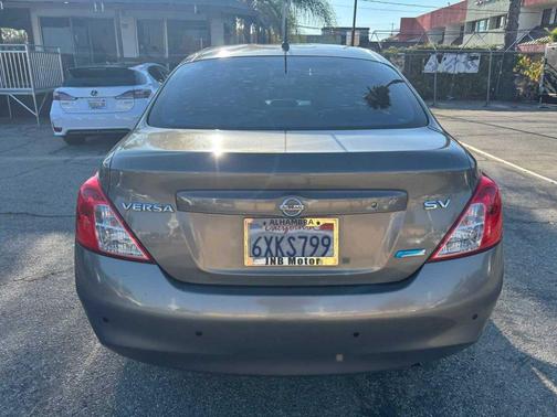 2012 Nissan Versa 1.8 S