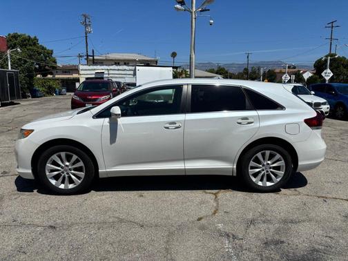 Blizzard Pearl 2014 Toyota Venza 4dr Wgn I4 FWD LE (Natl)