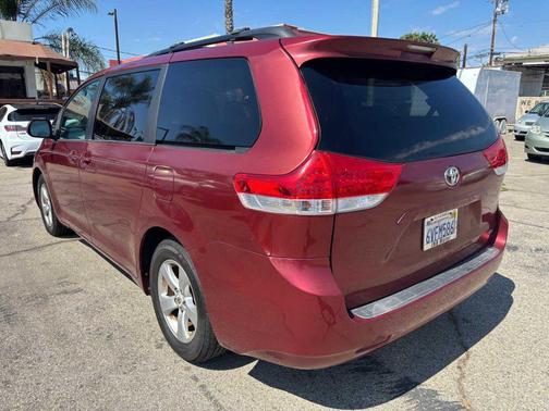 2012 Toyota Sienna LE