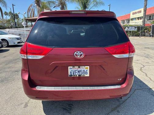 2012 Toyota Sienna LE