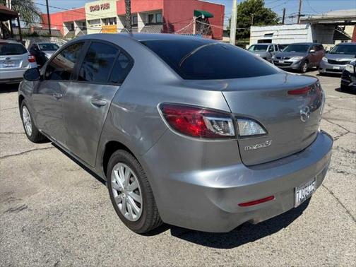 2013 Mazda Mazda3 i Sport