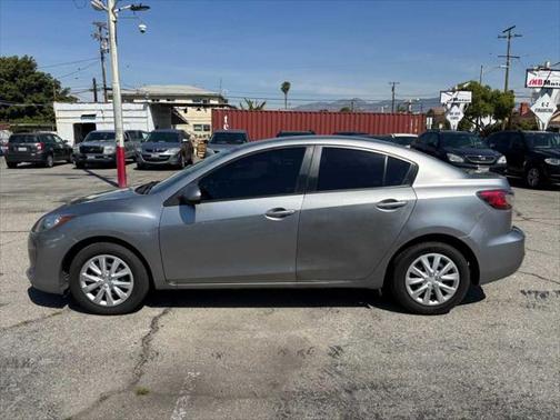2013 Mazda Mazda3 i Sport
